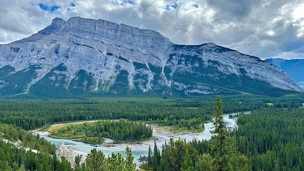 Blick vom Hoodoos Viewpoint in Banff